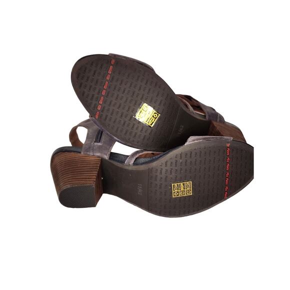 Miz Mooz Womens Melanie Sandal Heels Blue Gray, size 11 Reg. $160 - Picture 8 of 12